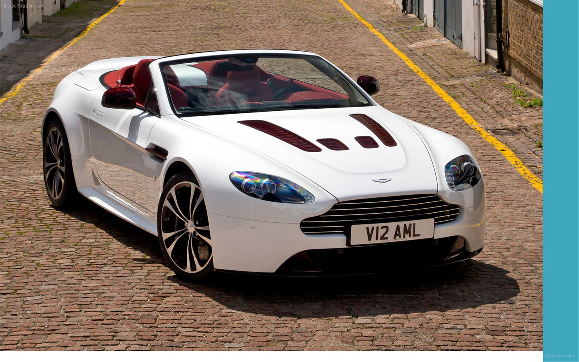 Aston Martin V12 Vantage Roadster 2013
